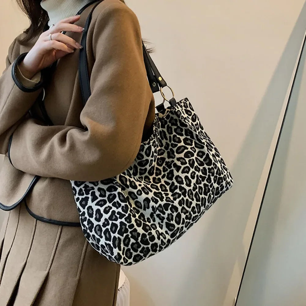New Fashion Tote Bag Shopping and Travel  Canvas Popular Handbag Large Capacity Leopard Shoulder Bag