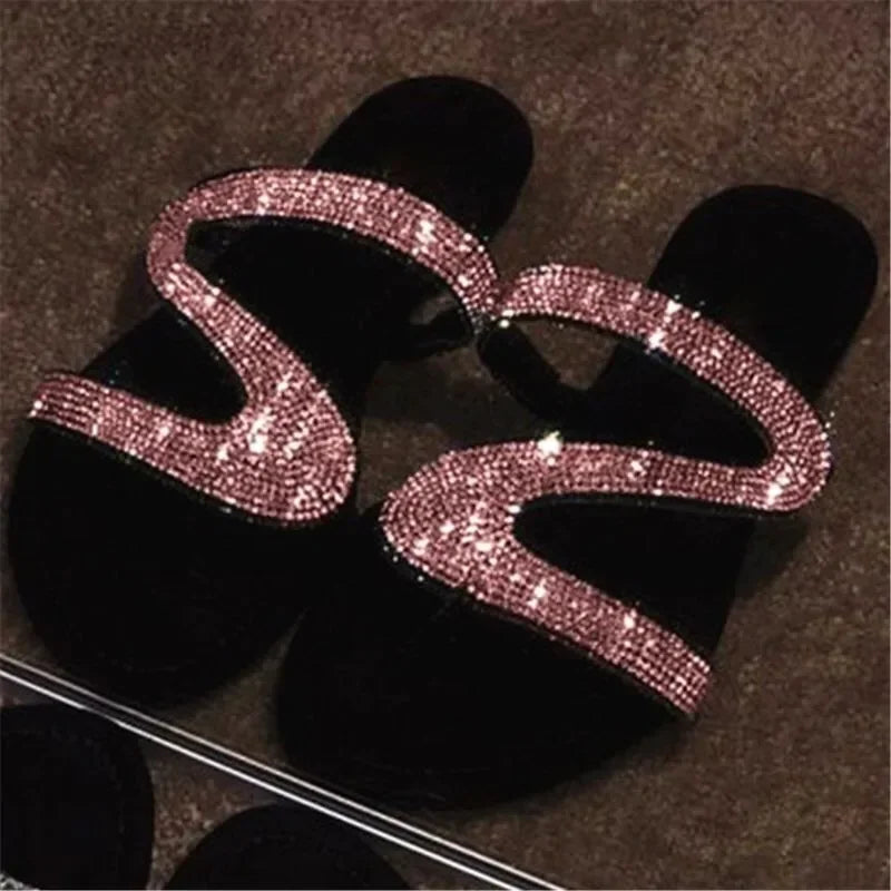 Women Summer Flat Bling Sandals .
