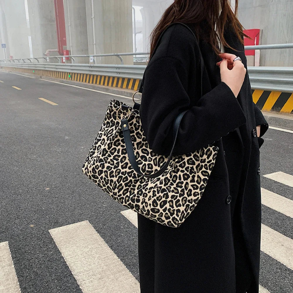 New Fashion Tote Bag Shopping and Travel  Canvas Popular Handbag Large Capacity Leopard Shoulder Bag
