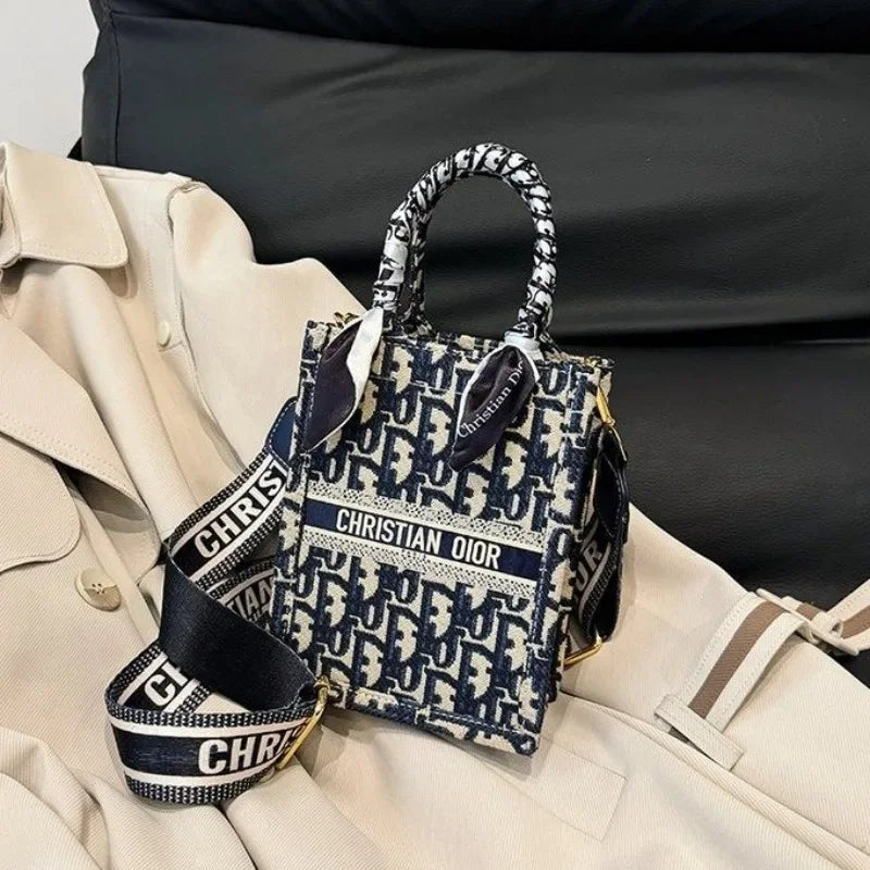 Women's 2025 Premium Tote - Stylish Compact Crossbody Shoulder Bag , Perfect for Work & Weekend Outings.
