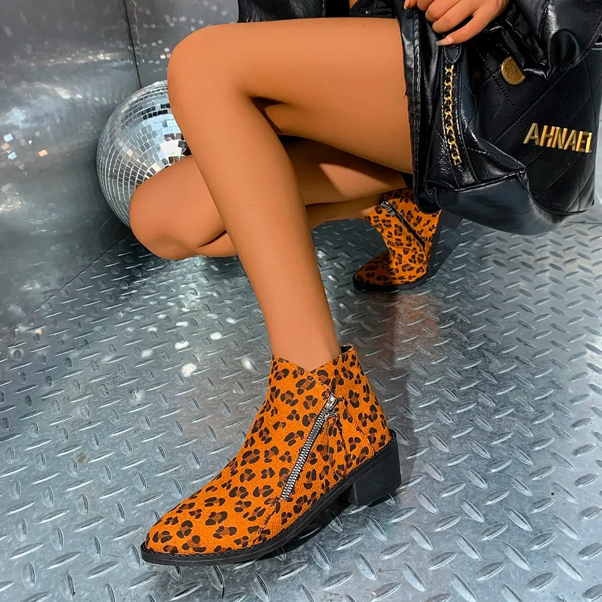Leopard Print Short Boots Pointed British Style Zipper Non Slip Fashion Ankle Boot.
