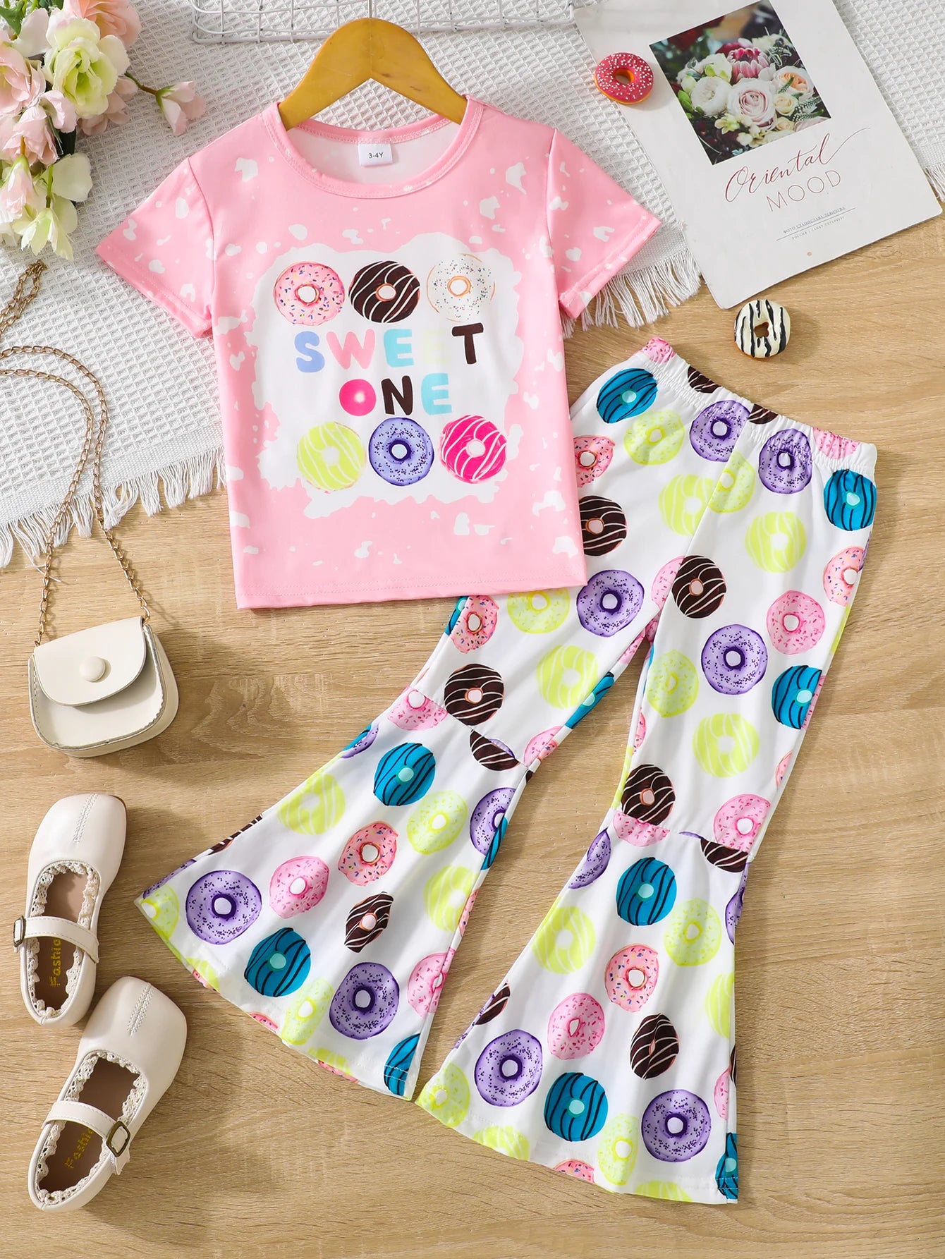 Girls two-piece set cartoon donut  print anime flared pants set . 4-7 Yr