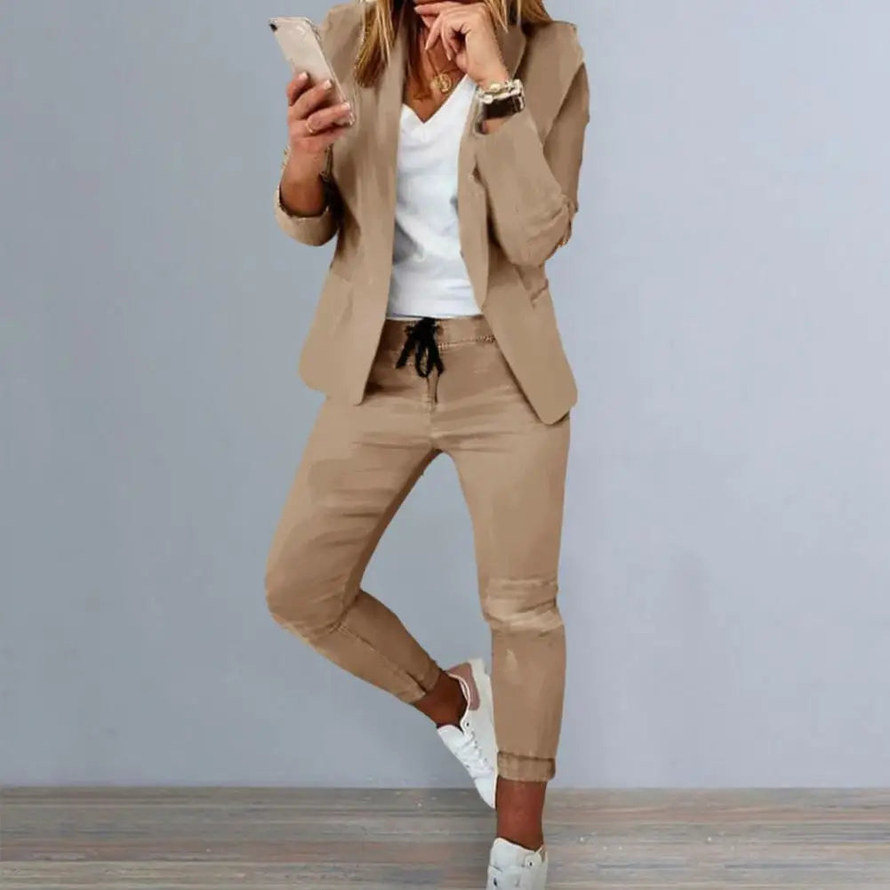 Ladies Fashion Two Pieces Set Casual  Or Party Wear Blazer And Pants.