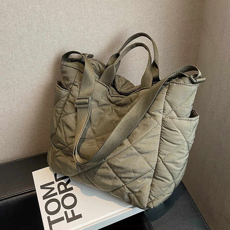 Large capacity Tote/Handbag Bag.