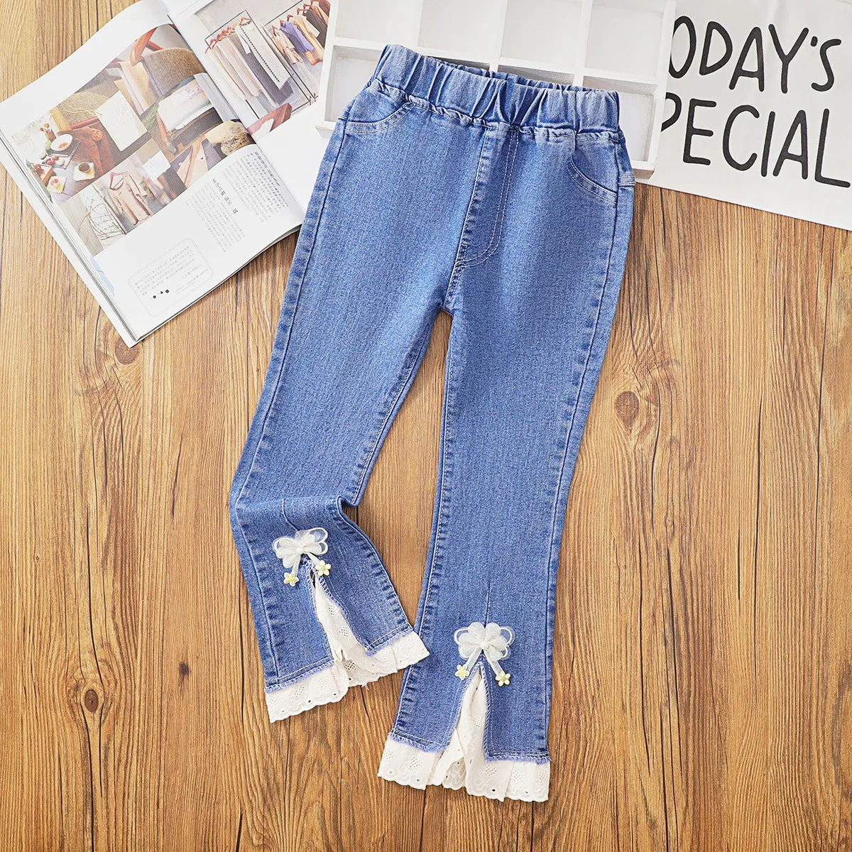 Girls' Jeans Spring and Autumn New Casual 3-12 Year Old Children's Loose Flare Pants Lace Pearl Girls' Denim Pants