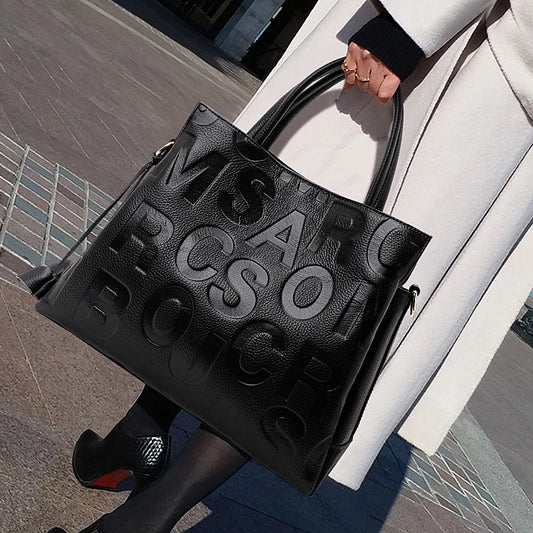 New Fashion Letter Printed Women's Bag with High Quality and Large Capacity Cowhide Commuter Bag