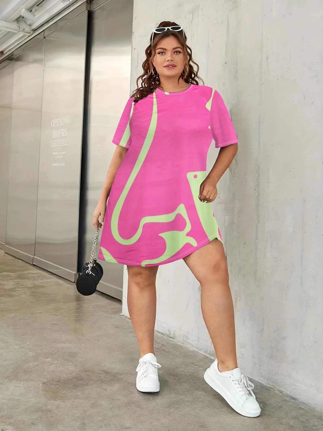 Plus Size Women's Casual Dress, Geometric Print Short Sleeve O-Neck Medium Elasticity