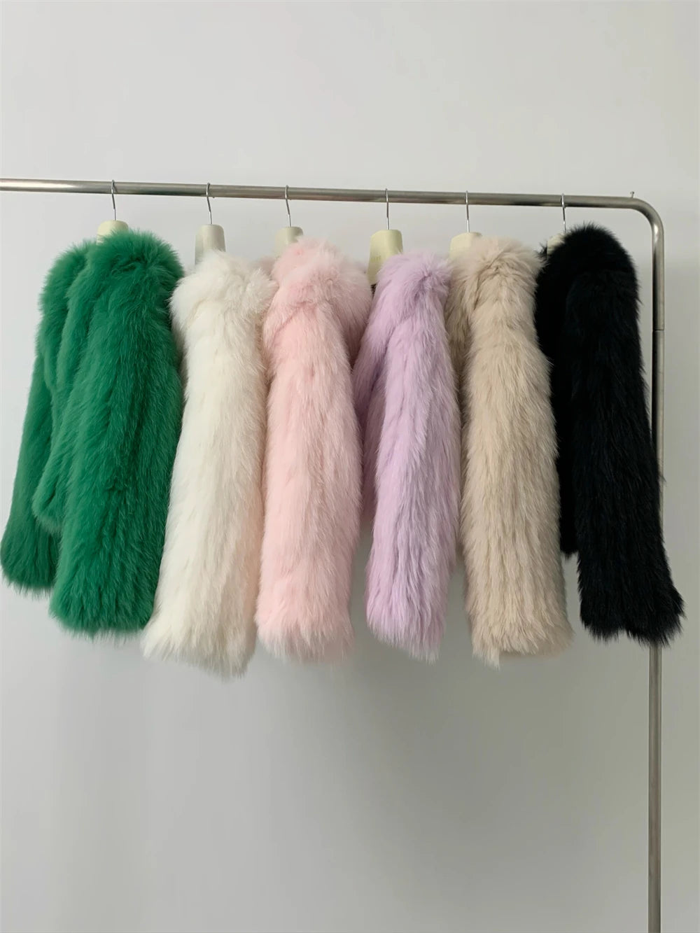 New Winter Real Fur Coat Natural Fox Fur Coat With Hood .