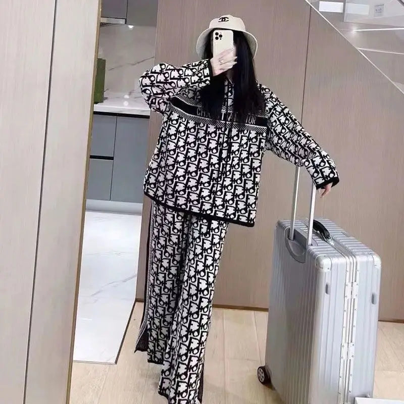 Letter Print Hooded Sweatshirt Set Women All Season New Wide Leg Pant Fashion Casual Two-piece Set .  M-XXL