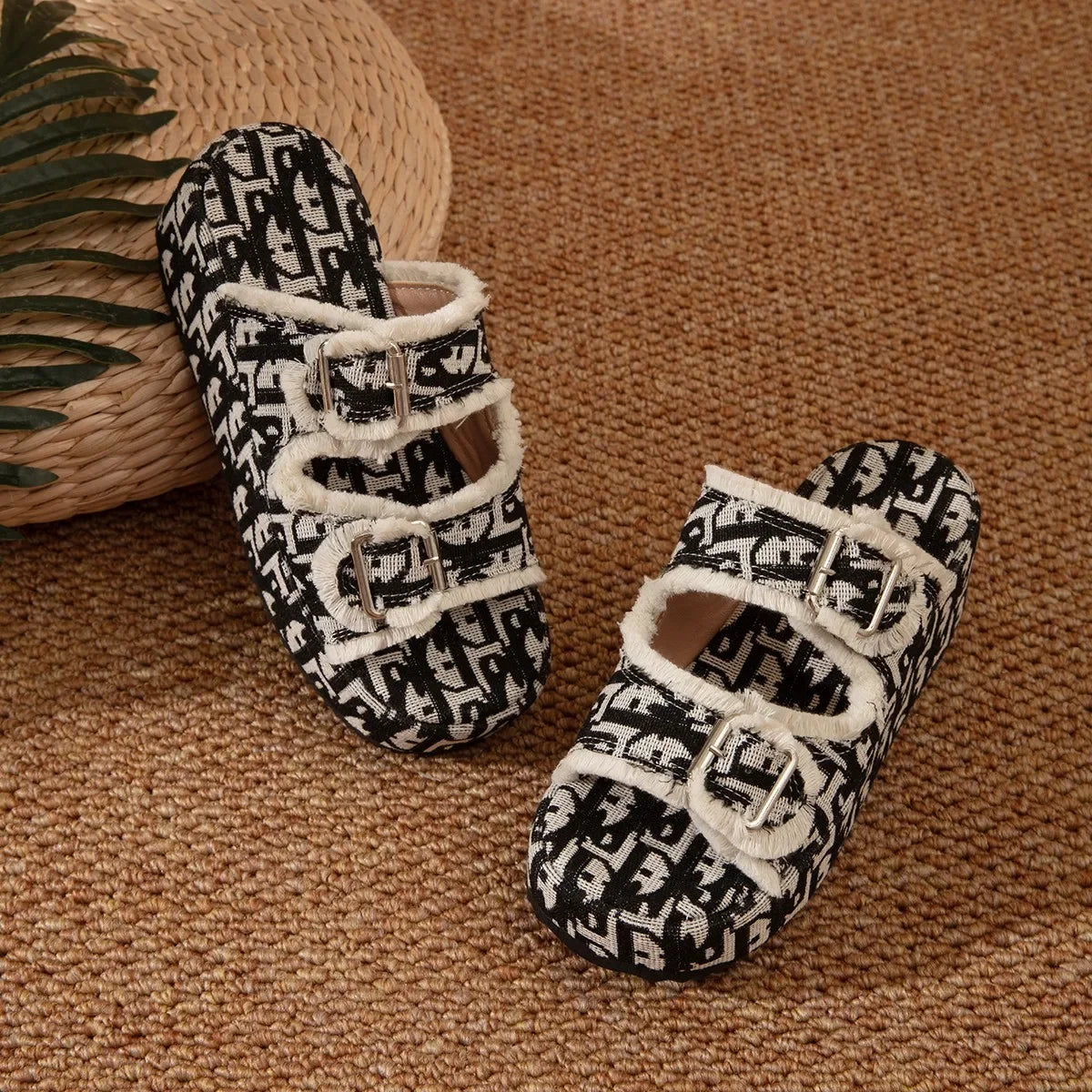 Women Platform Slides Luxury Designer Indoor /Outdoor Ladies Shoe .