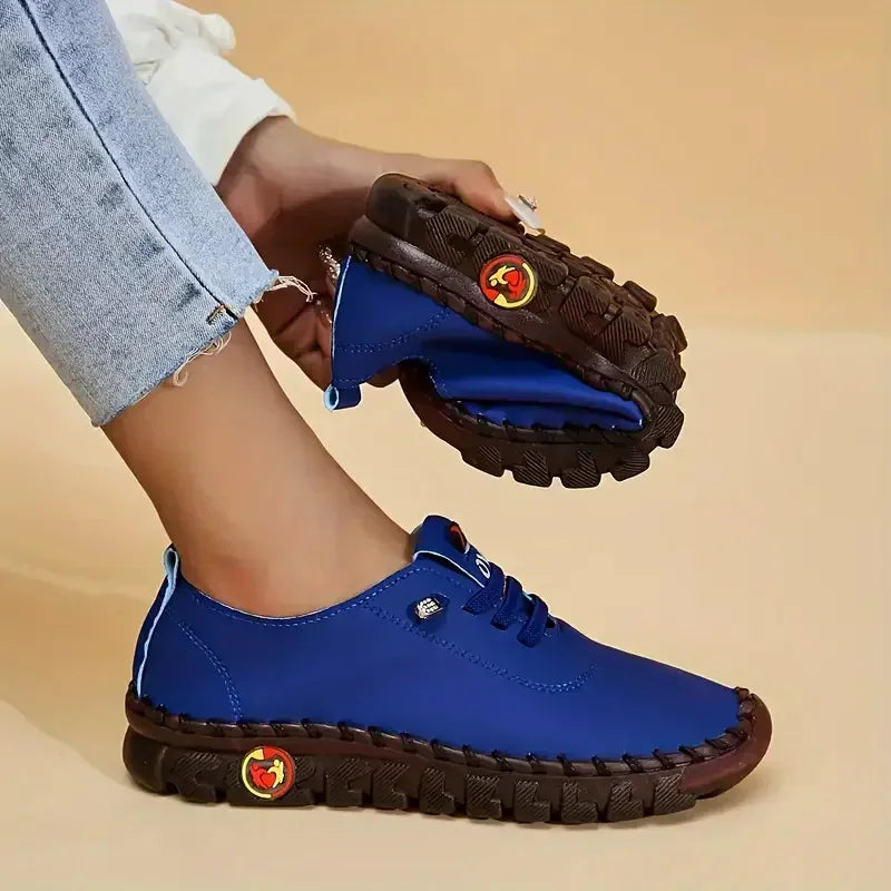 New Women Sneakers Comfortable Soft Leather Loafers Shoe for Women Hand Sewn Thread Mom Shoes Fashion Outdoor Sneakers Women