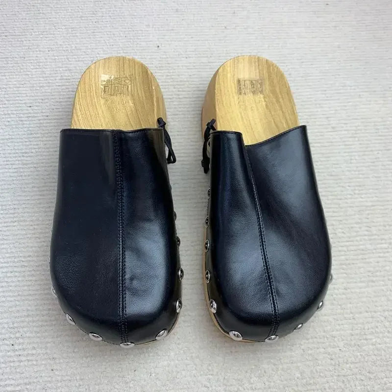 Women Clogs Metal Rivets Decoration Platform Sandals Outdoor Thick Sole Casual Clog