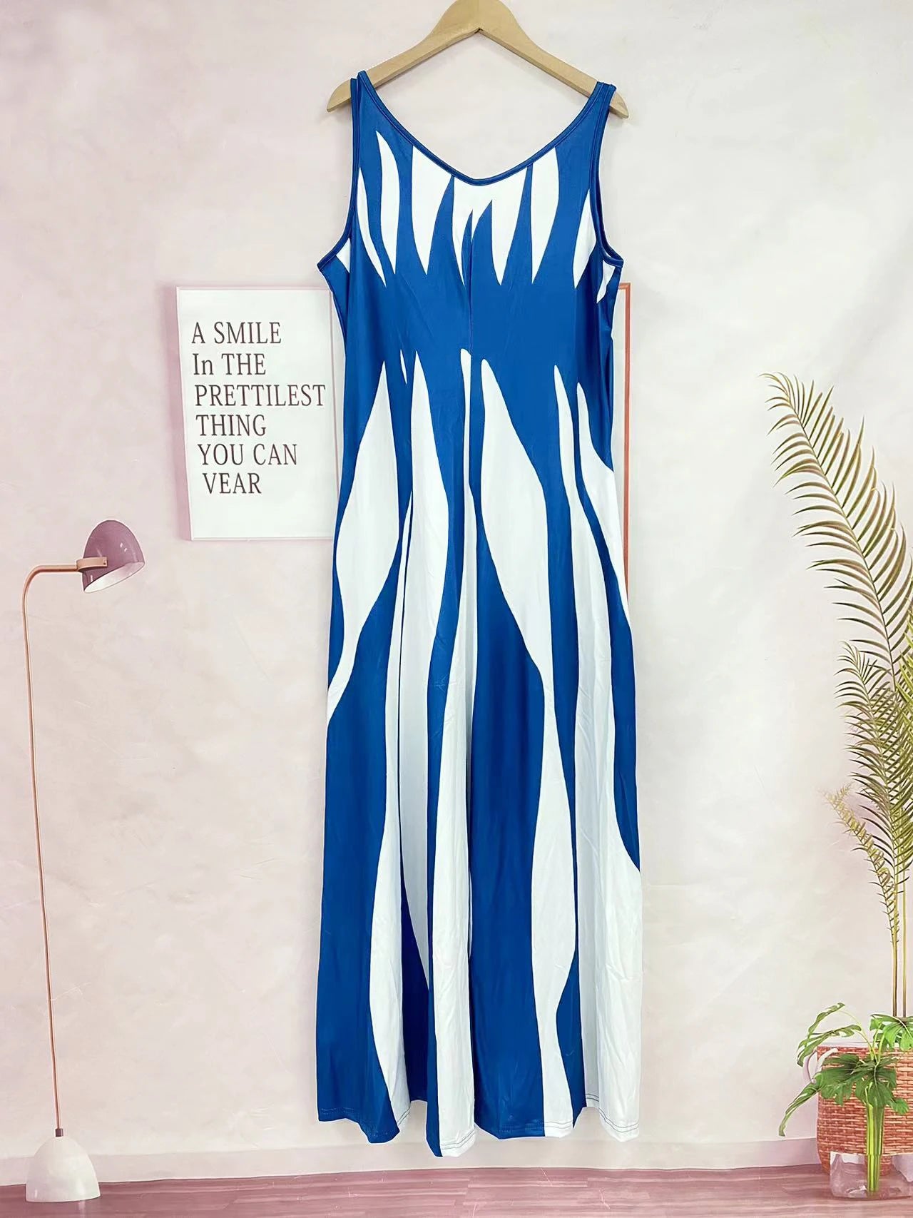 Woman's printed spring/summer new V-neck long dress.  S-XXL