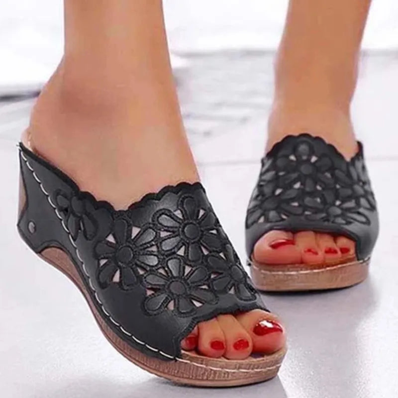 Women Sandals Summer Outdoor Walking Shoes Slip On Wedge Retro Sandal.  36-43