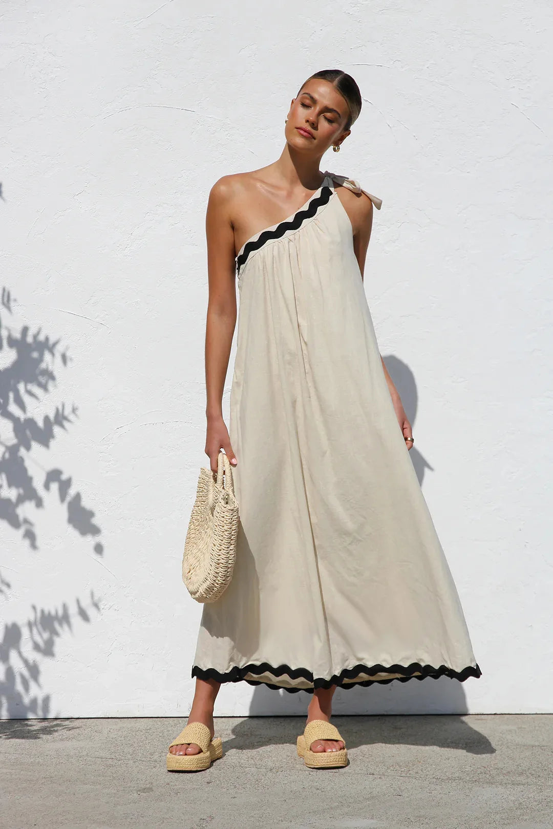 Casual Dress 2025 Summer New French With Sloping Shoulder Style Long Dress.  S-XL