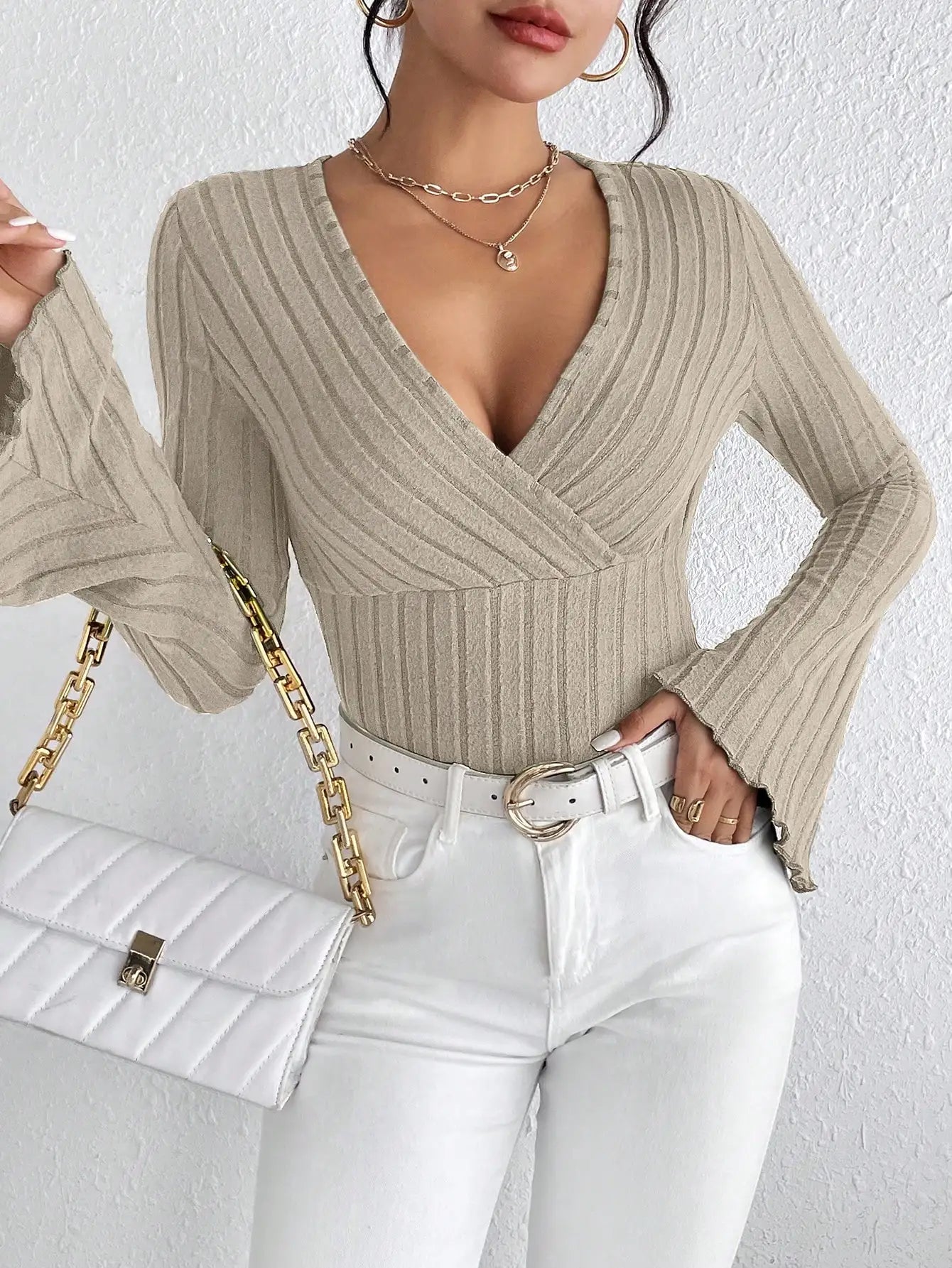 Women's Sexy Long-sleeved  V-neck Slim Striped Knitted Shirt.  XS-L
