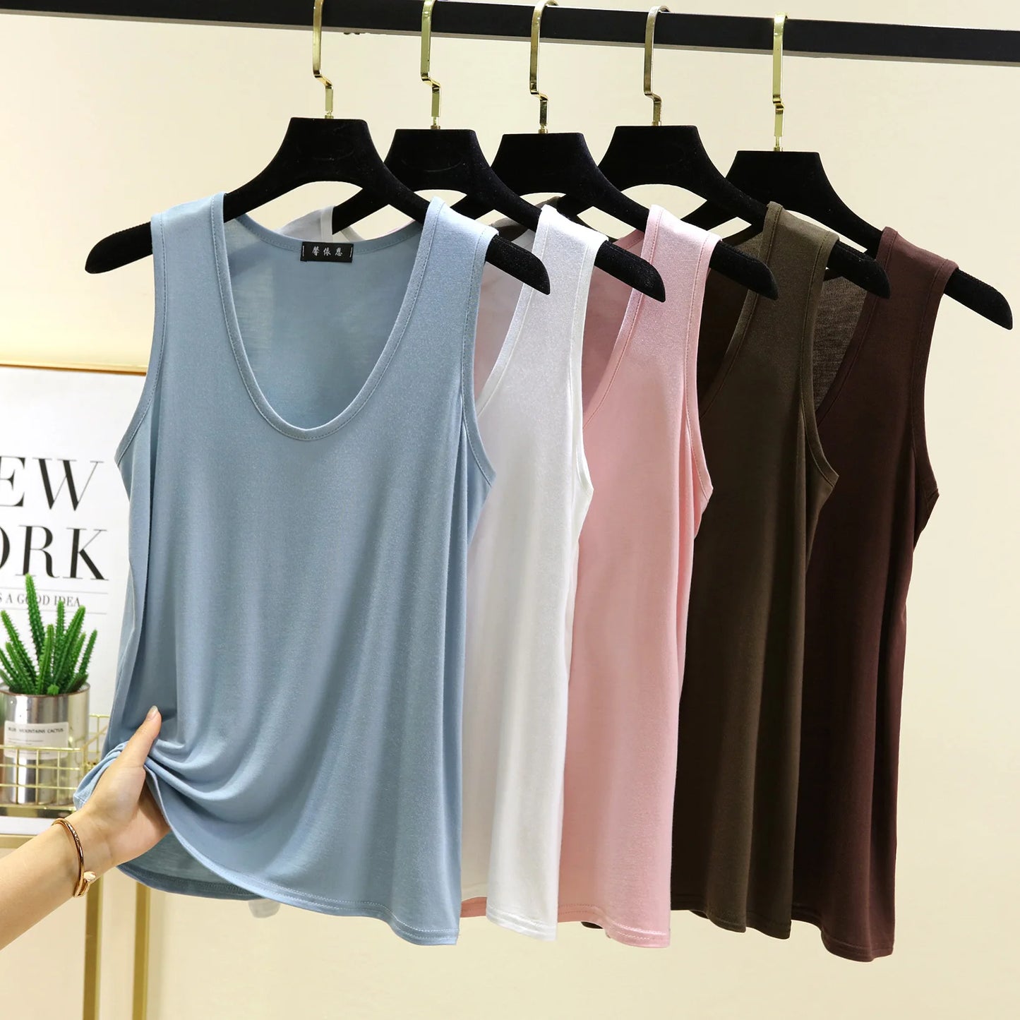 Plus size Women's tank Tops U-Neck Summer Loose Tee
