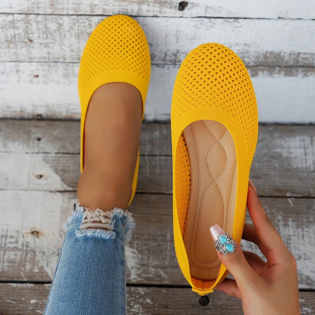 Women Round Toe Flat Solid Colour Knitted Slip Casual Breathable Comfortable Flats.