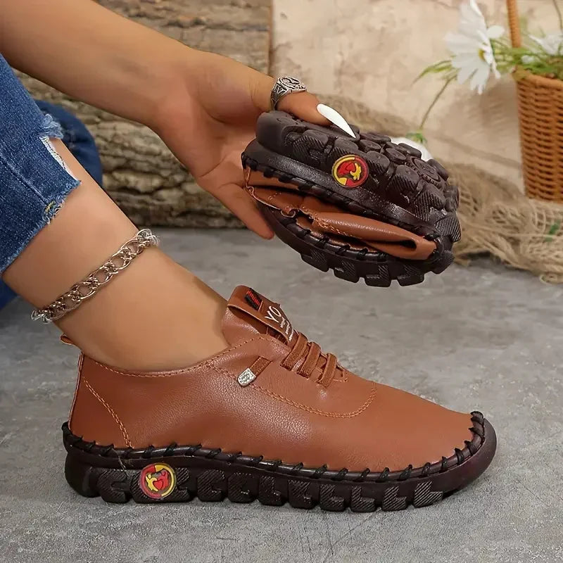 New Women Sneakers Comfortable Soft Leather Loafers Shoe for Women Hand Sewn Thread Mom Shoes Fashion Outdoor Sneakers Women