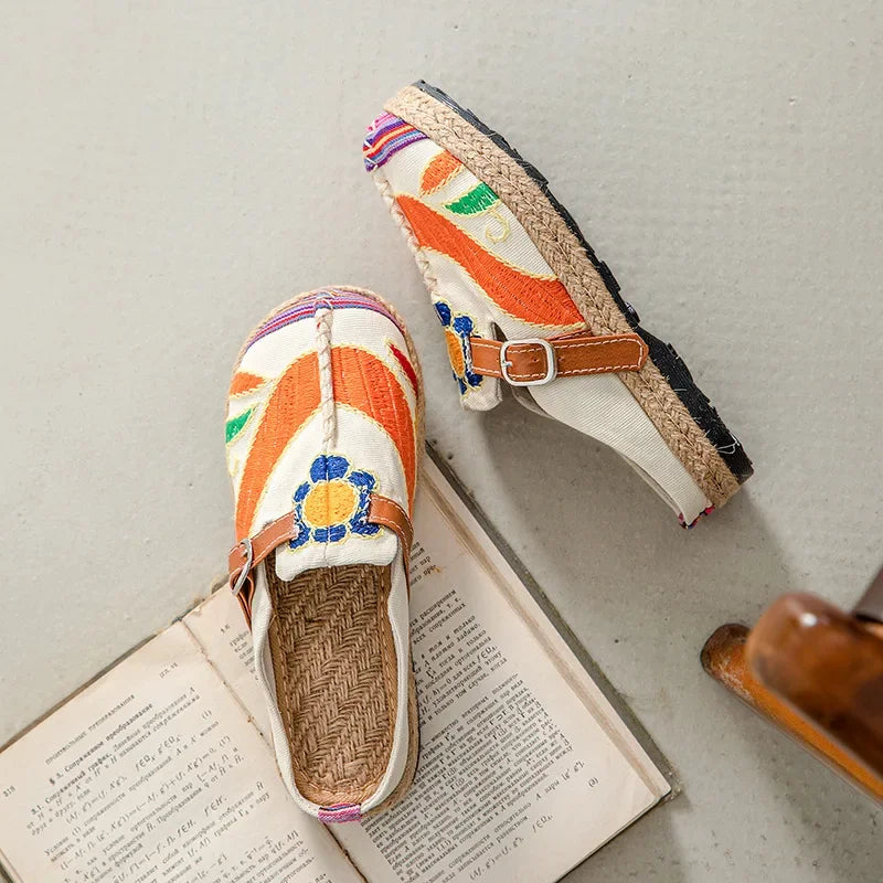 New Women's Embroidered Flat Bottom Casual Element Fabric round Toe Retro Style Comfortable Summer Shoes