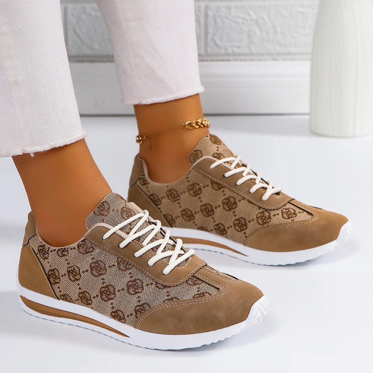 Women Sneakers Spring Autumn Fashion Outdoor Versatile Women Casual Comfortable Lace Up Walking Shoe