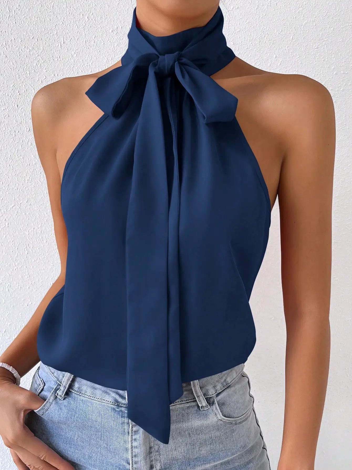 Stylish and elegant women's halter sleeveless knot off-the-shoulder sexy women's shirt.  XS-L