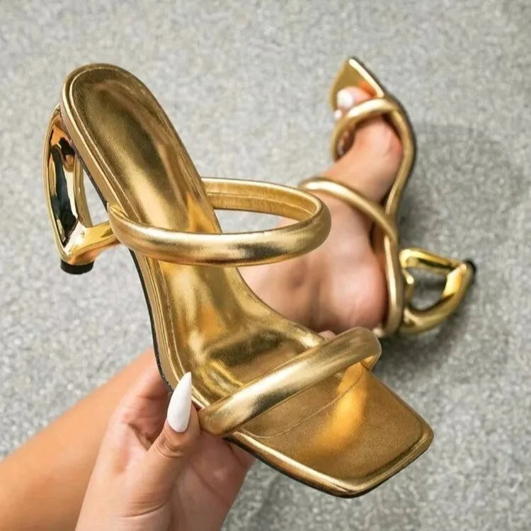 Women's Hollow Heart Shaped Heeled Sandals Open Toe Heart-shaped Heels.