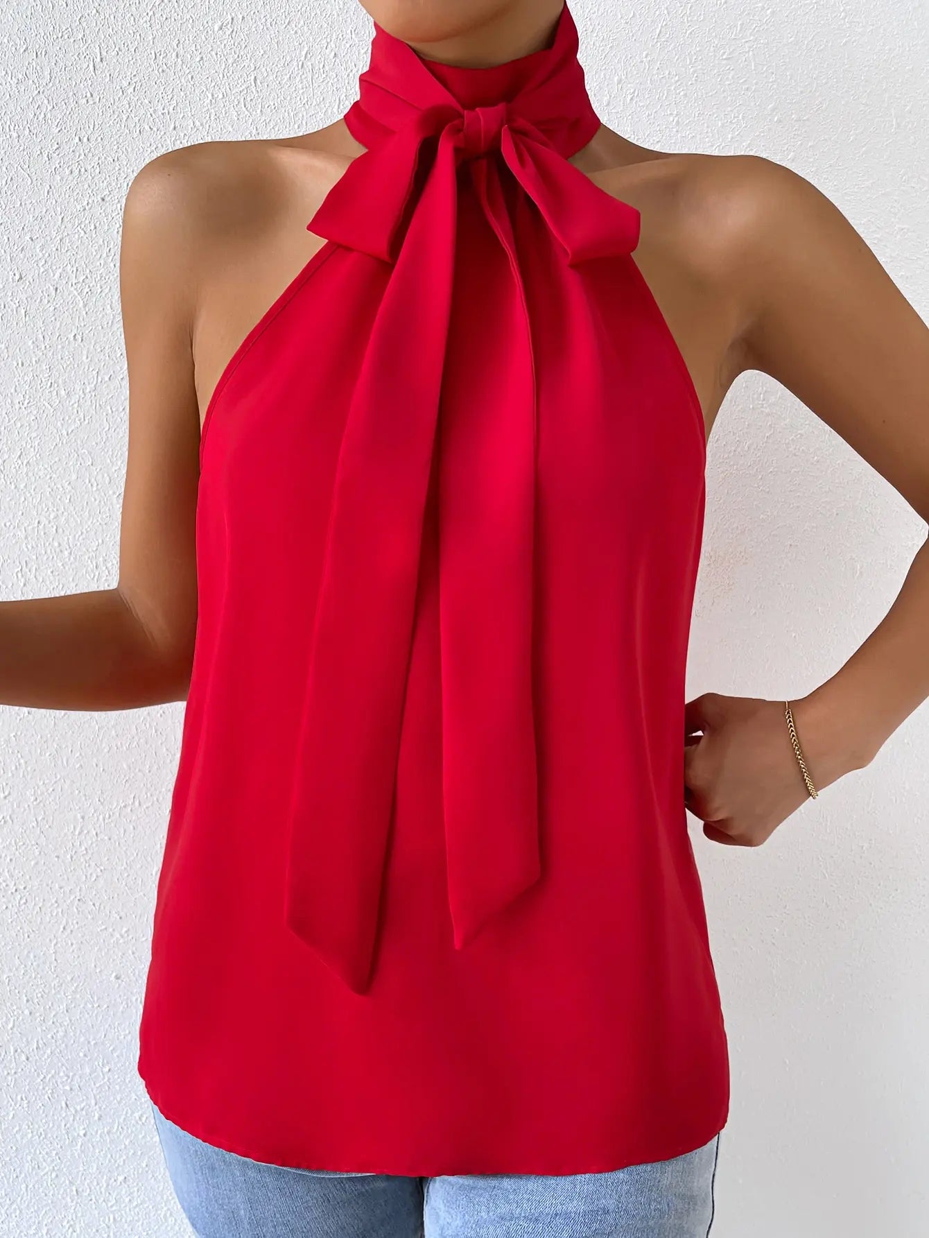 Stylish and elegant women's halter sleeveless knot off-the-shoulder sexy women's shirt.  XS-L