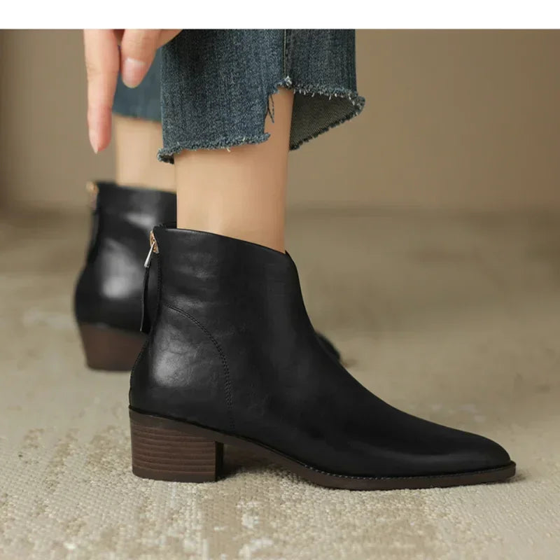 Women Faux Leather Pointy Ankle Boots Vintage Chelsea Boot Autumn PU Leather Ankle Boots.