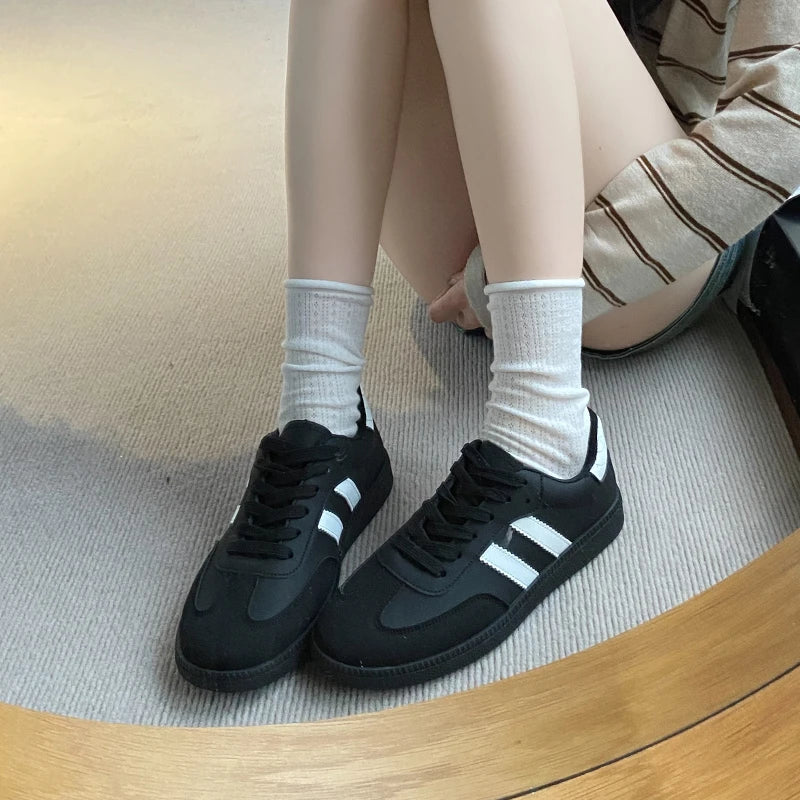 Women Sneakers Fashion Colours Lace-up Vulcanized Shoe Spring Autumn Outdoor Footwear.