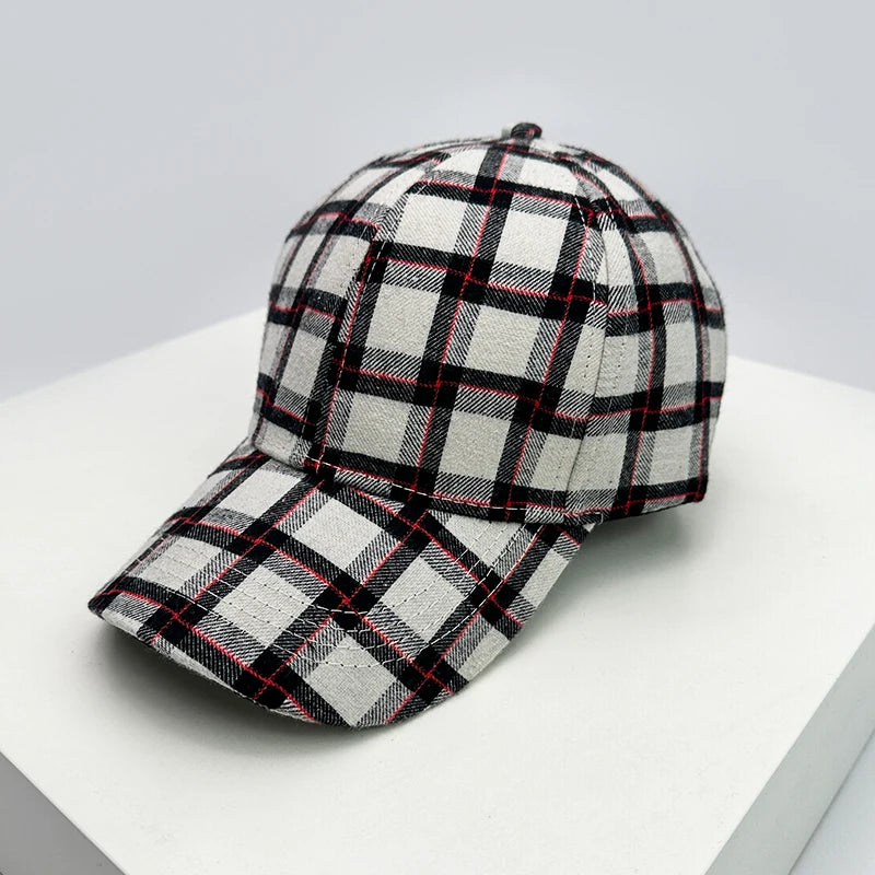 New Unisex Baseball Hats Versatile Breathable Fashion Caps.