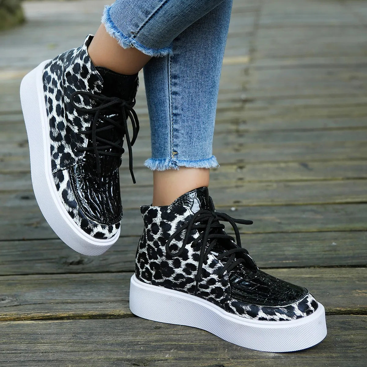 Woman's Sneakers Flats Casual Comfortable Urban Fashion Leopard Print