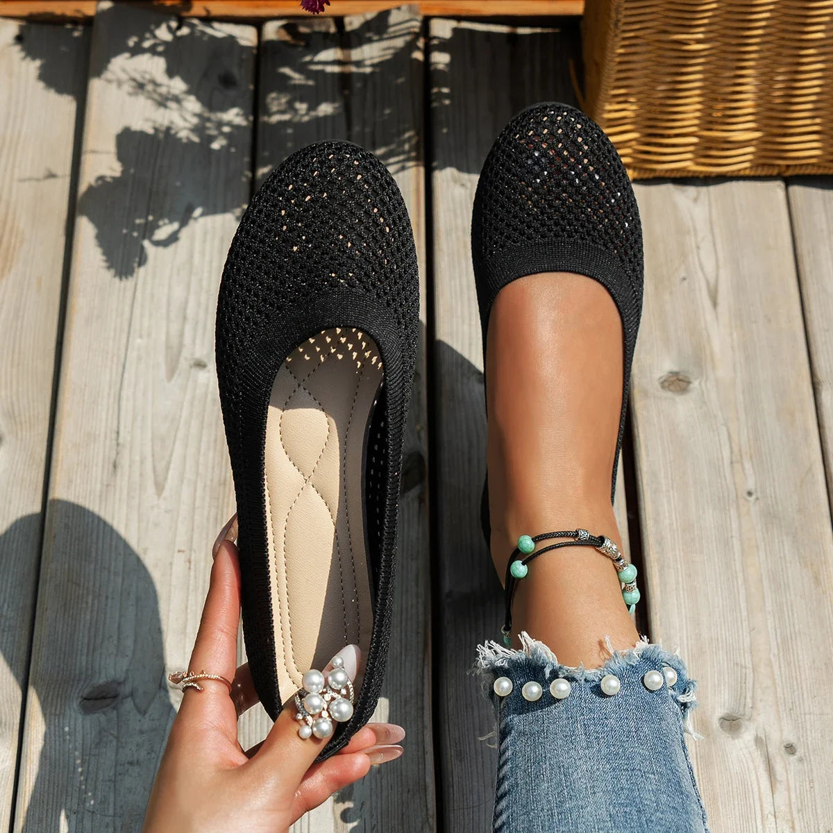 Women Round Toe Flat Solid Colour Knitted Slip Casual Breathable Comfortable Flats.