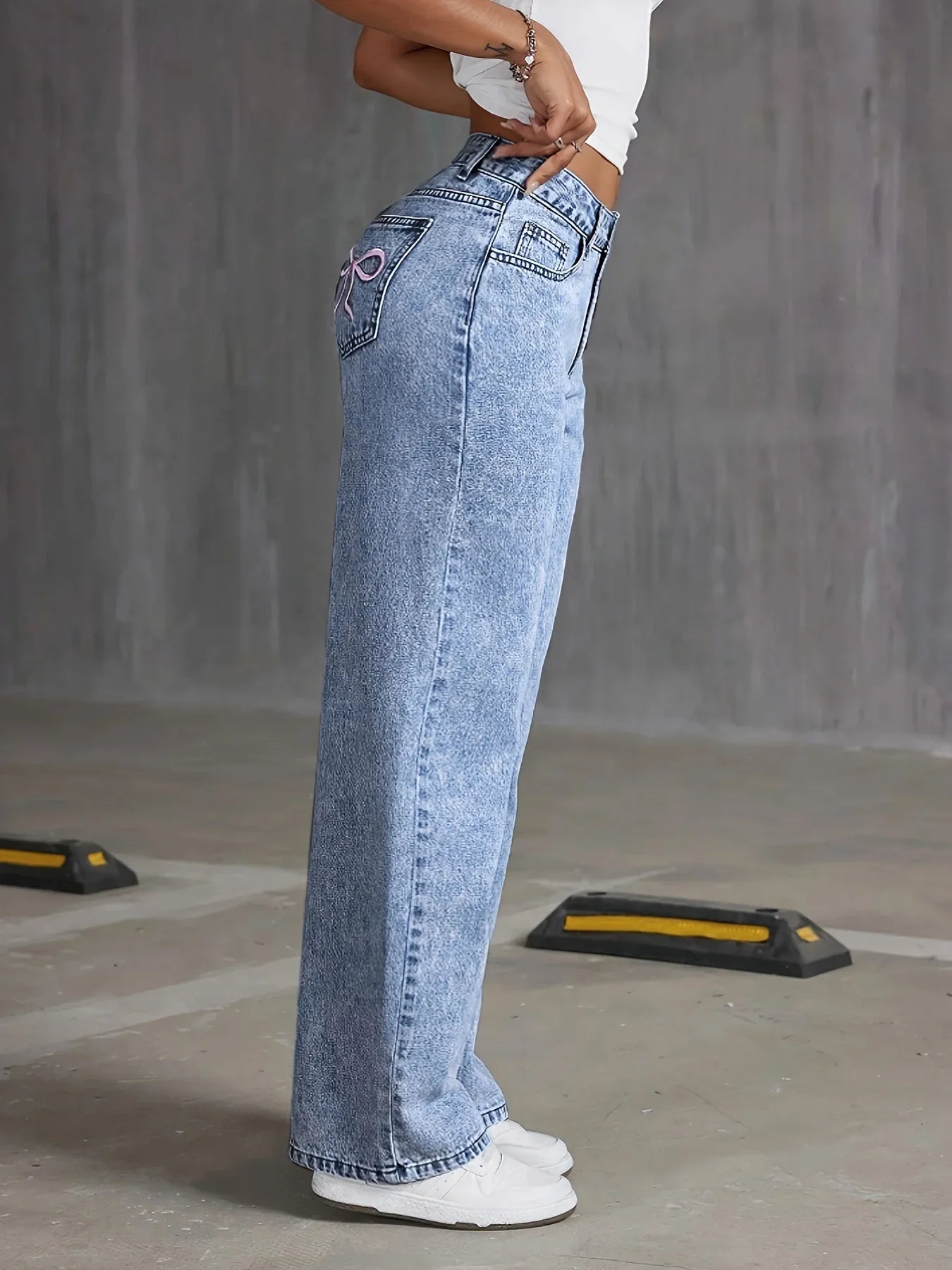 Women's Back Pocket Bow Embroidered Fashionable Wide Leg Pants Versatile Washed Denim Trousers.  S-XXL