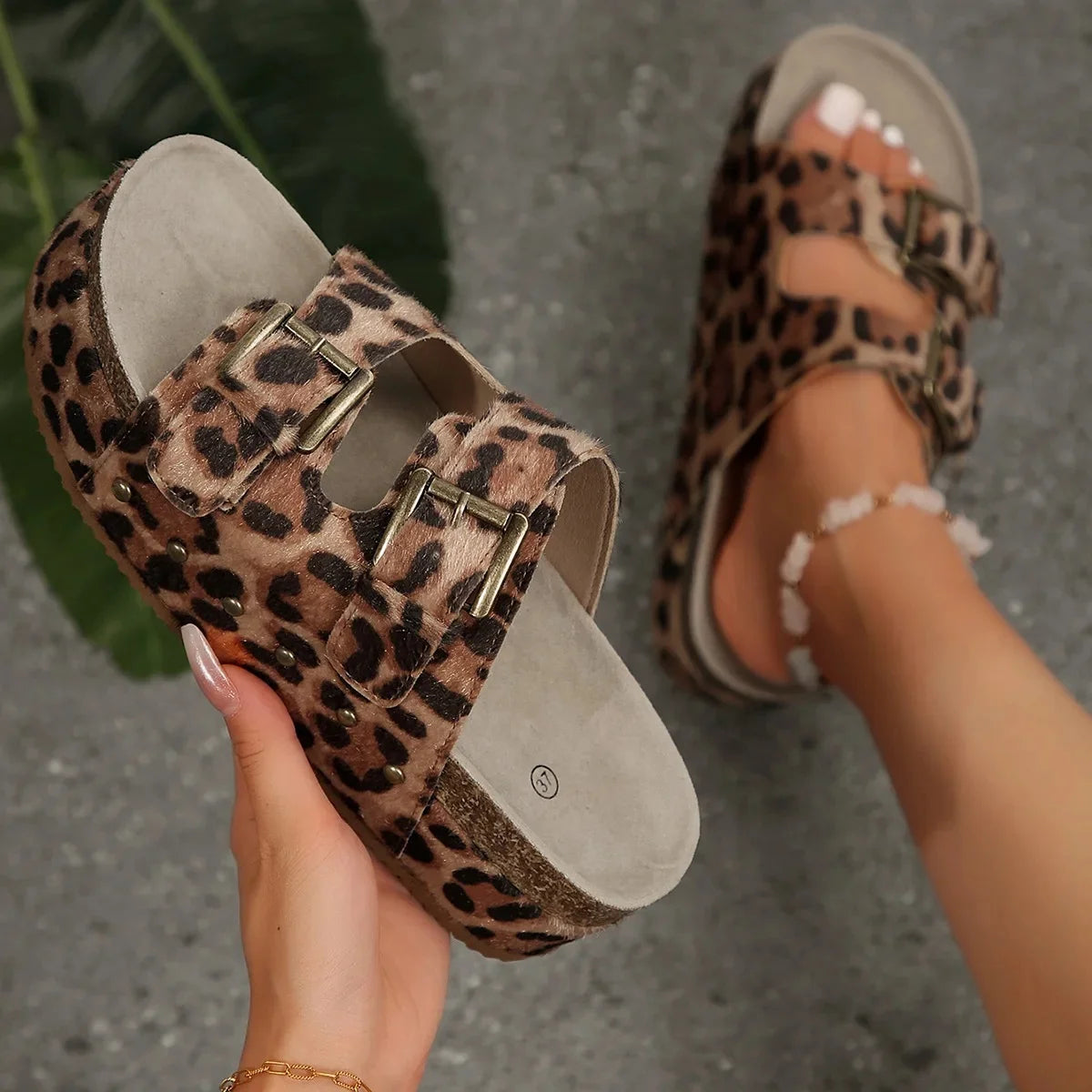 Top Quality Thick Bottom Buckle Cropped Studded Sandals.
