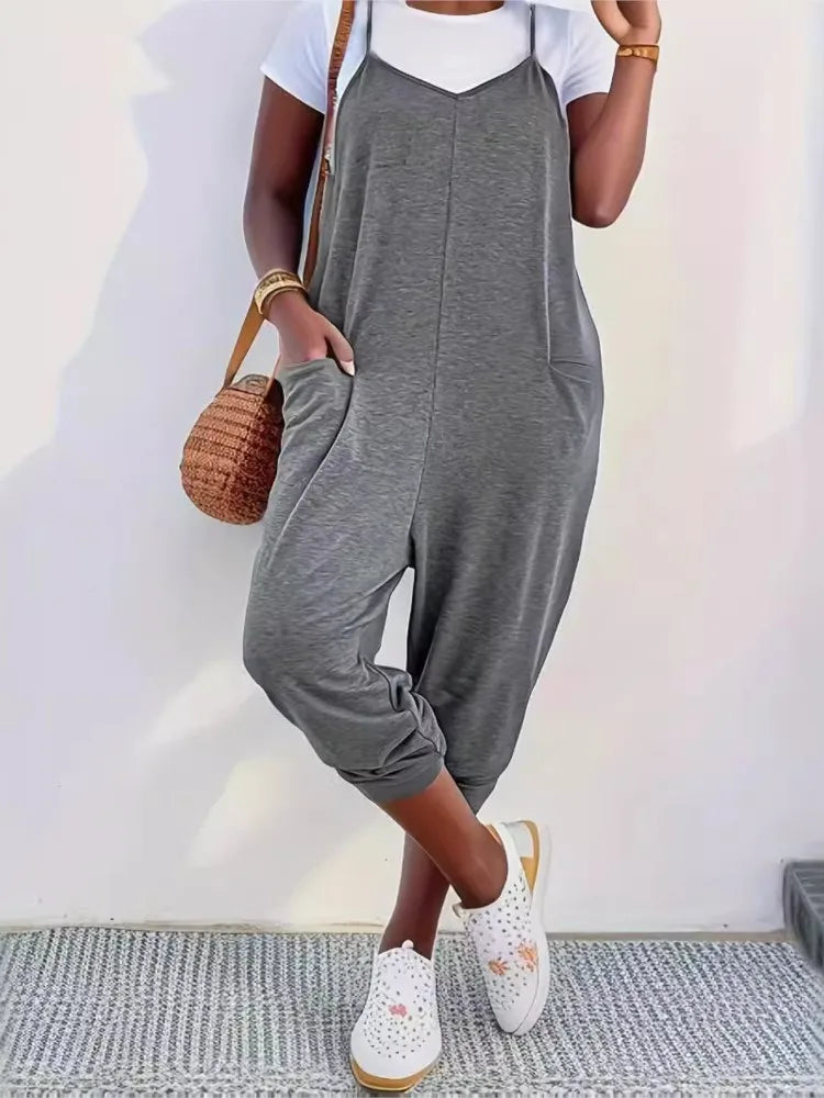 Women Solid Colour Pocket Jumpsuit 2025 Summer Simple Style Loose Casual Jumpsuit .  S-3X