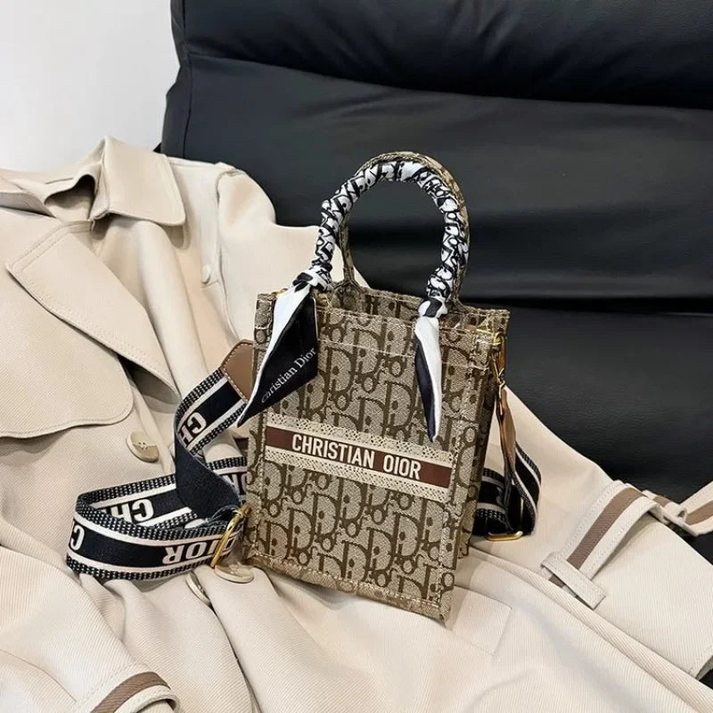 Women's 2025 Premium Tote - Stylish Compact Crossbody Shoulder Bag , Perfect for Work & Weekend Outings.