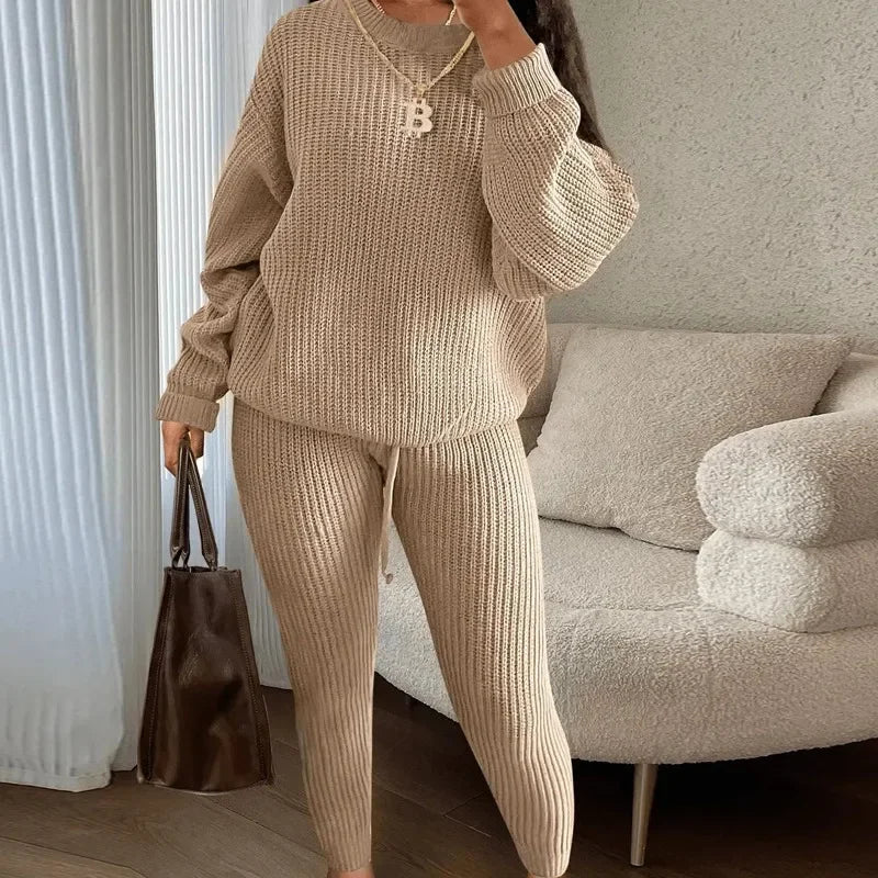 Ladies Two Piece Fashion Leisure Knitted Casual Suit