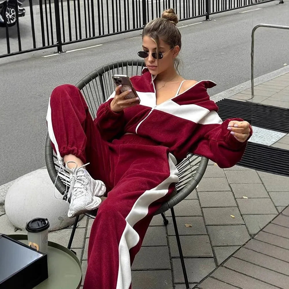 Women Autumn and Winter New Hoodie+pants Two-piece Set Fashionable Casual Sports Set .   S-XL