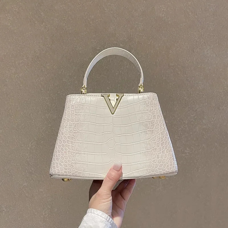 High-end Crocodile Pattern Genuine Leather Women's Fashionable Versatile Luxury Light weight Bag