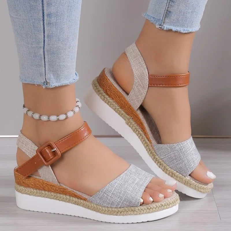 Summer Non-Slip Wedge Sandals .