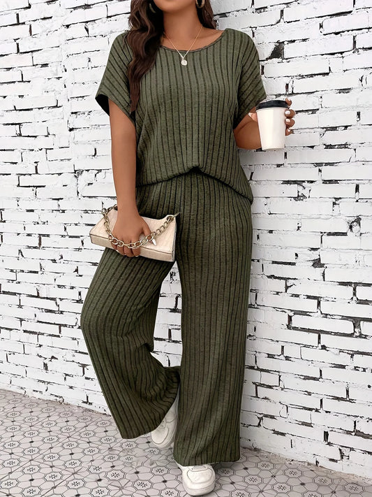 Plus Size Women’s Casual Two-Piece Outfit Striped Top and Wide-Leg Pants Set Comfortable For Everyday Wear