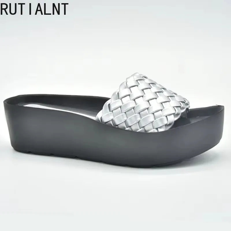 New Arrival Italian Shoes 2025 Fashion Comfortable Women Slip on