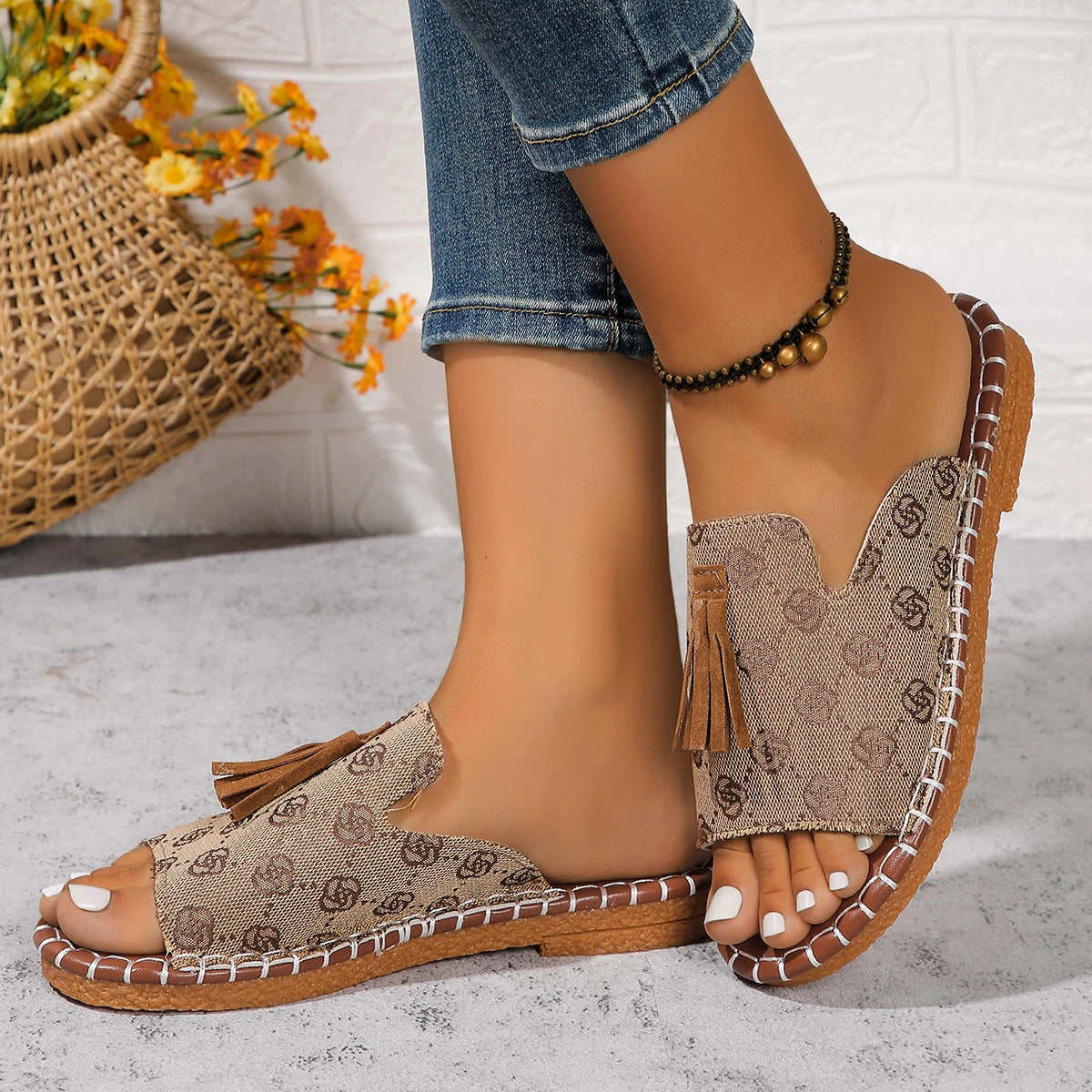 Women Summer Casual Beach Fashion Fringe Outdoor Flat Shoes Women Open Toe Sandals Slides
