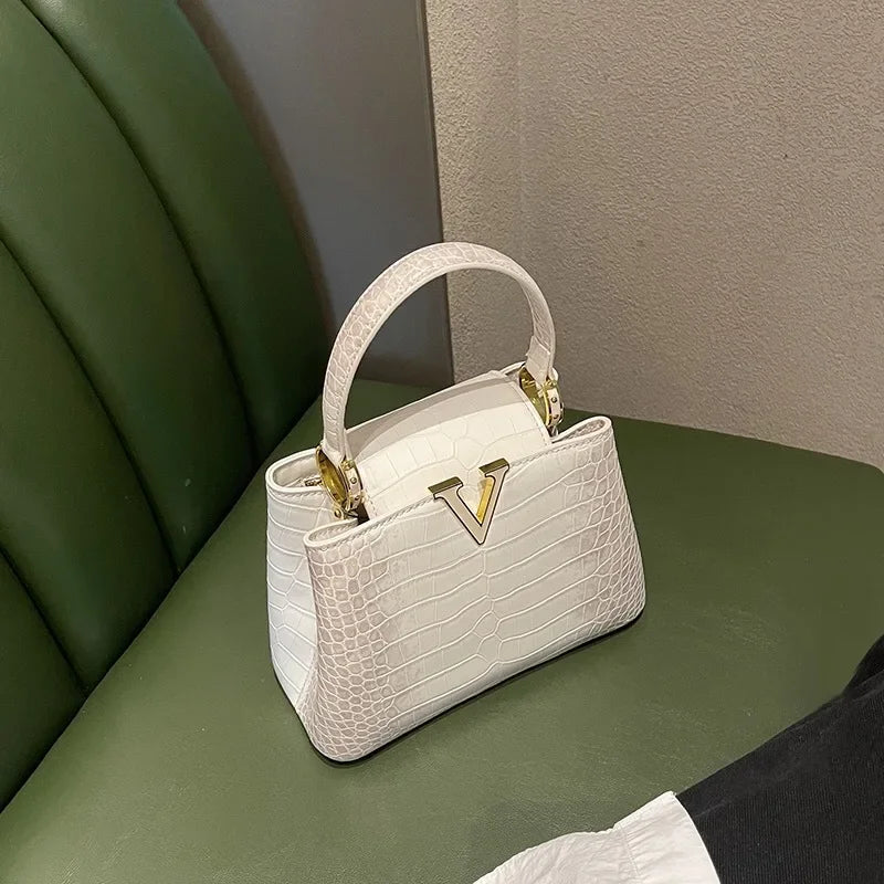 High-end Crocodile Pattern Genuine Leather Women's Fashionable Versatile Luxury Light weight Bag