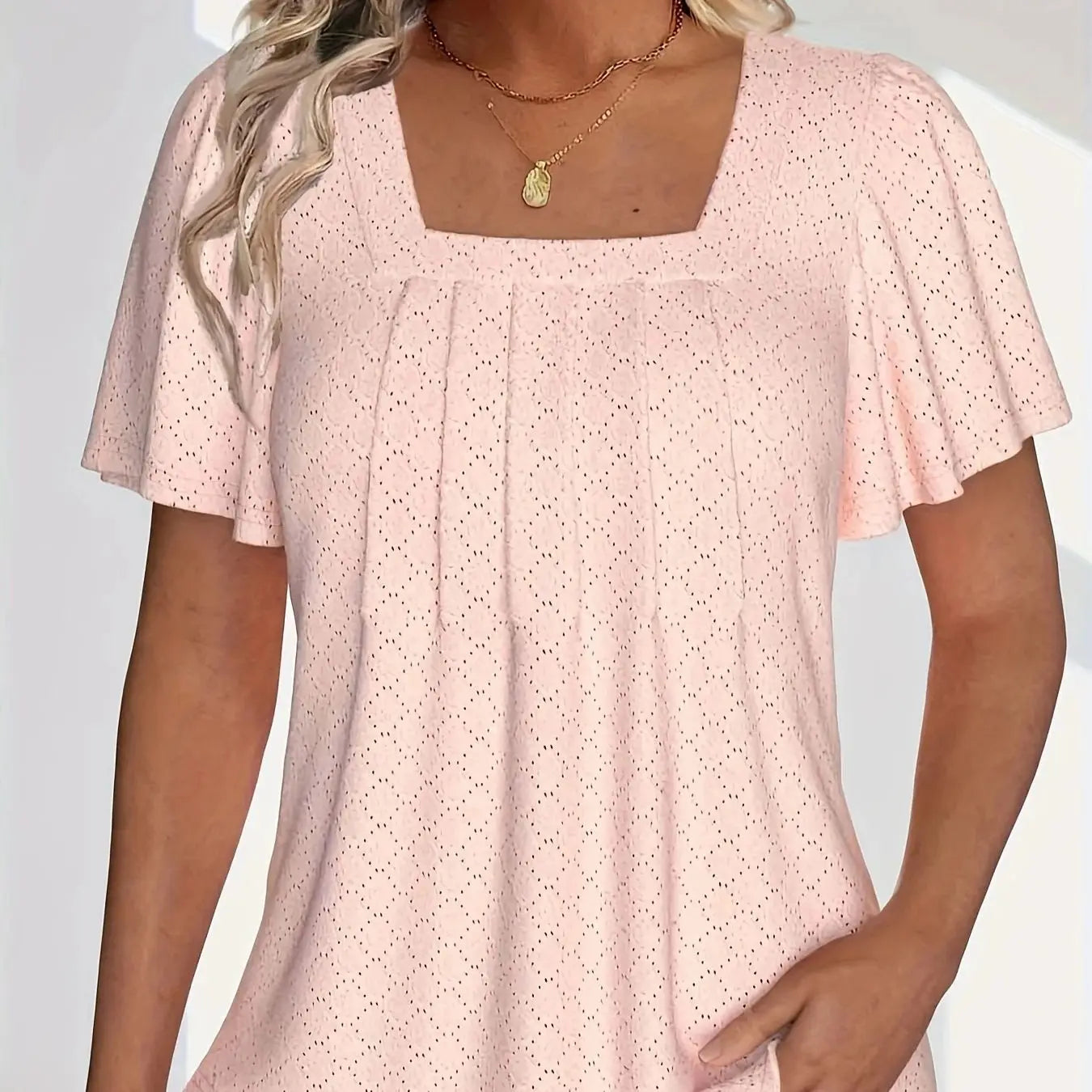 Plus size spring and summer fashionable and elegant hollow top loose ruffle sleeves.