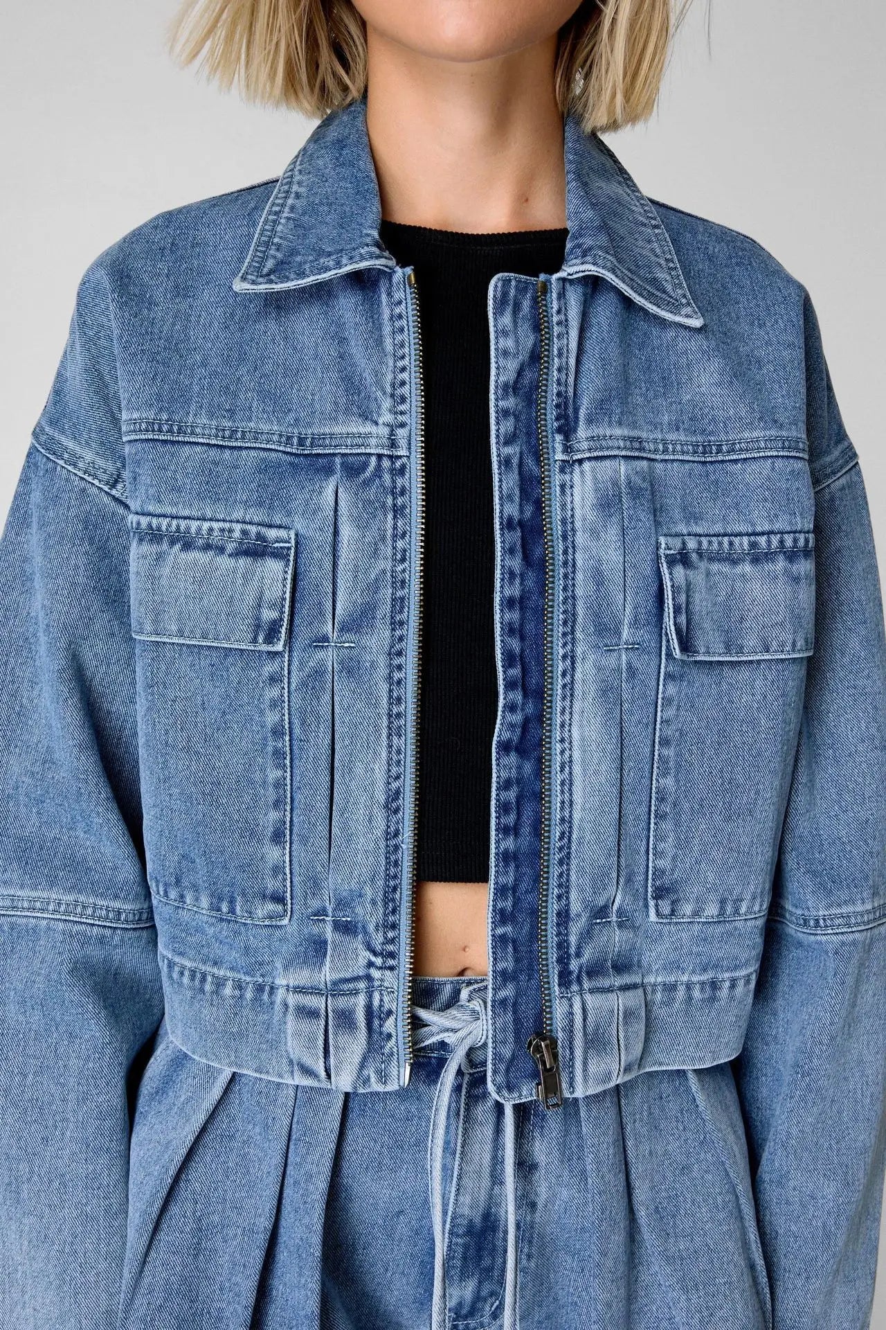 Women's Denim Two-Piece Set 2025 Spring Summer Outfit Fashion Pockets Jean Jacket+Loose Shorts New Matching Set.  S-XL