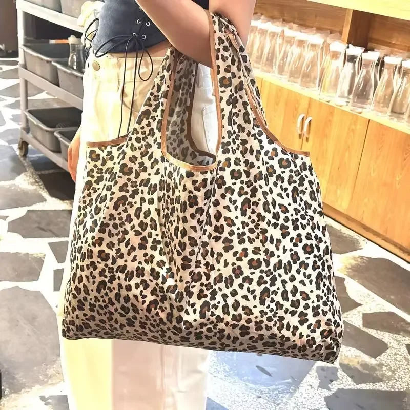 Large Capacity Leopard Print Hand Shopping Bag Women's Daily Folding Handbag (machine washable)