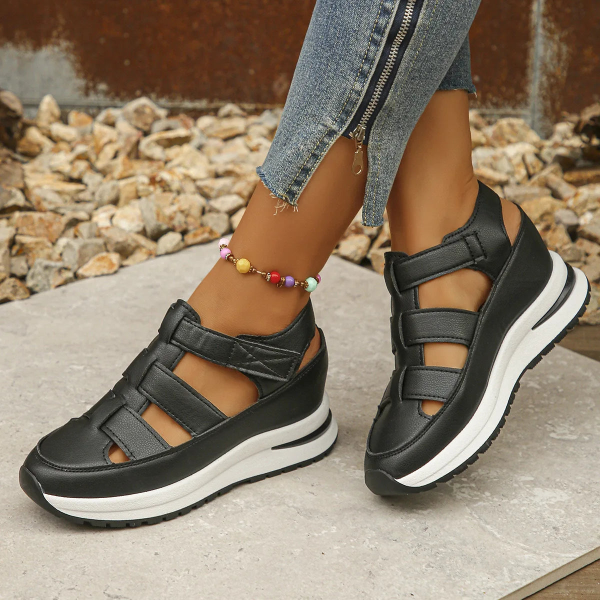 Women's Comfortable 2025 Hot Sale Closed Toe Rome Casual Sandals Women Hollow Platform Wedges .