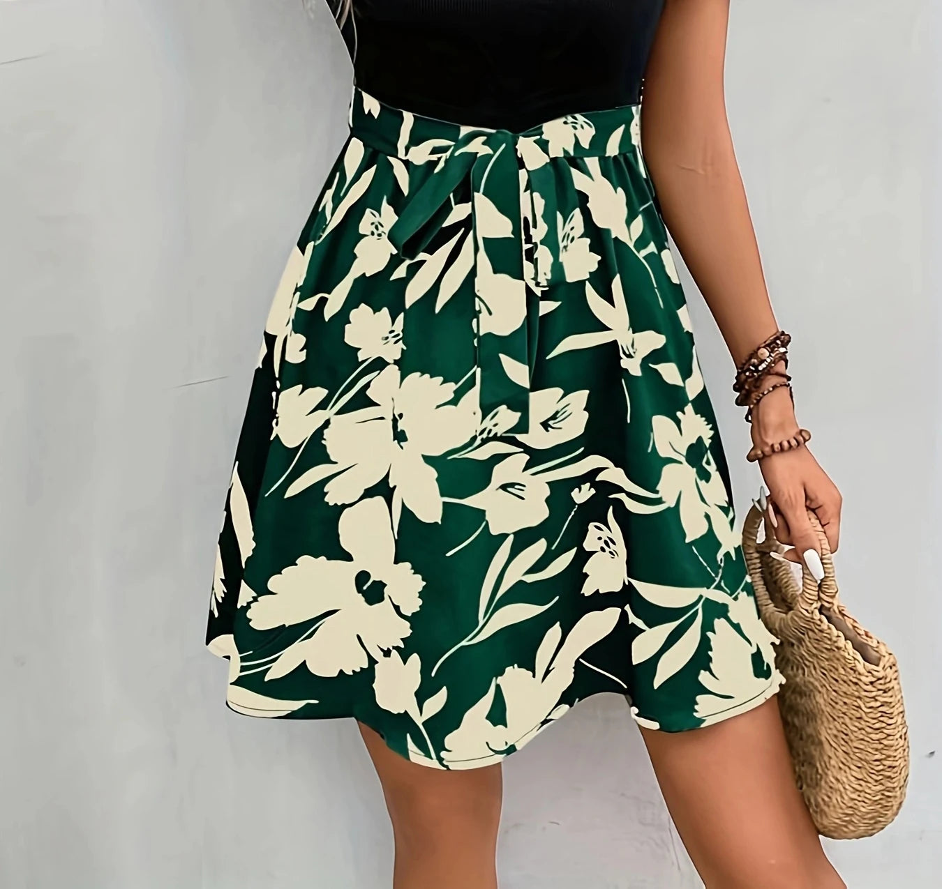 Spring/Summer European New Women's Casual Printed Belt Skirt.  S-2x